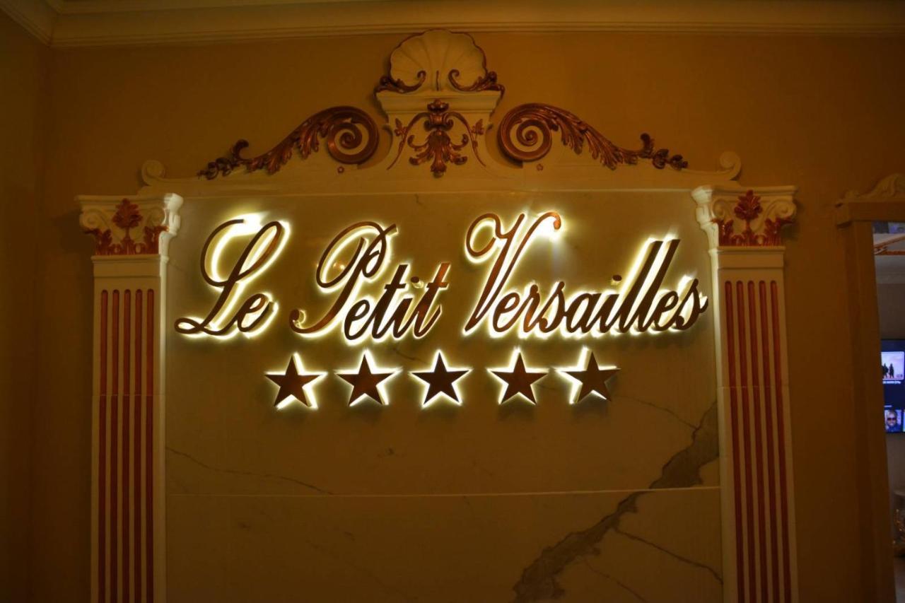 Le Petit Versailles Vernon  Esterno foto