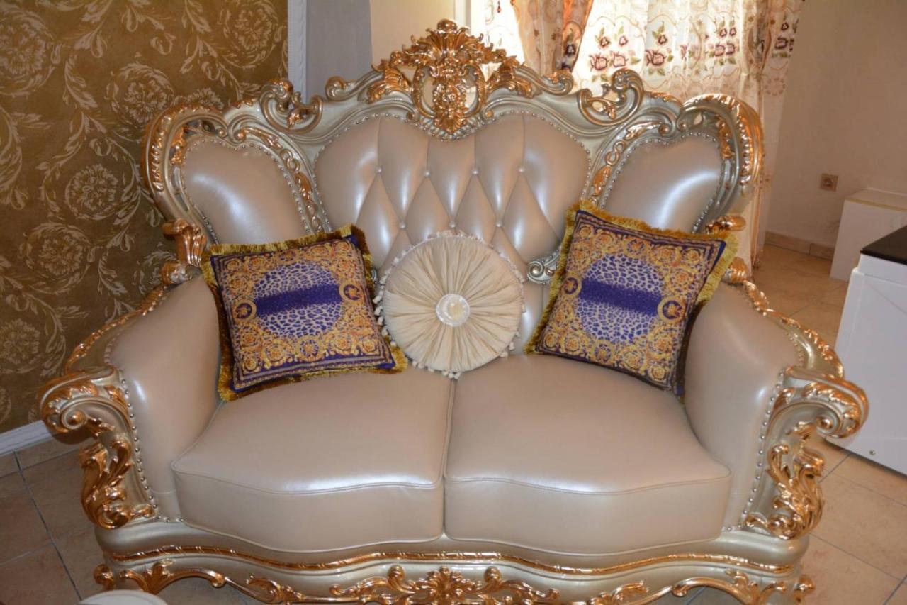Le Petit Versailles Vernon  Esterno foto